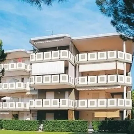 In A Complex With 3 Swimming Pools Apartamento