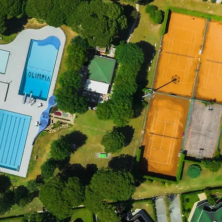 In A Complex With 3 Swimming Pools Apartamento Bibione