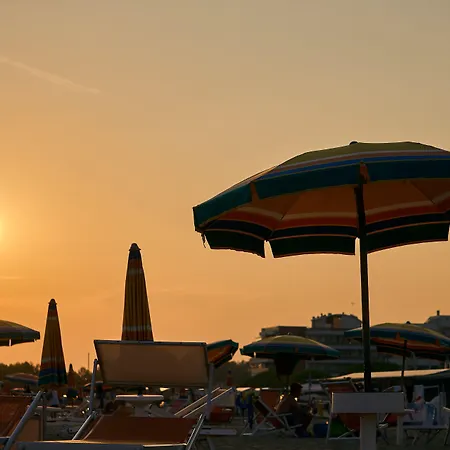 In A Complex With 3 Swimming Pools * Bibione