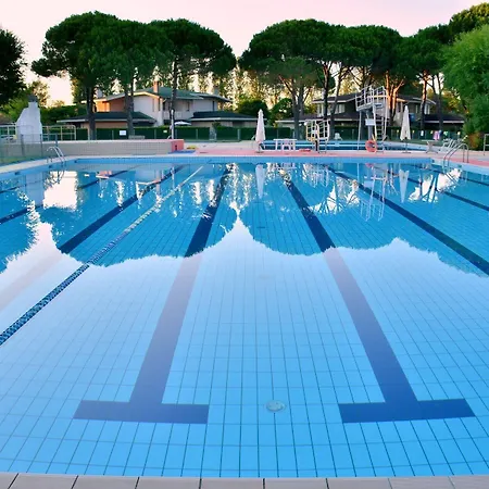 In A Complex With 3 Swimming Pools Bibione